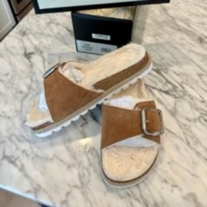 *NEW* J Slides fur sandals